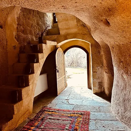 Les Maisons De Cappadoce Учисар