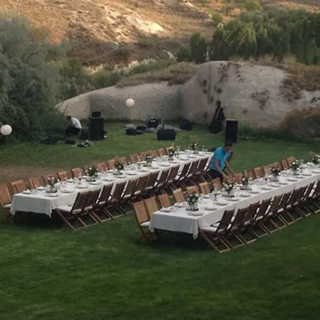 Les Maisons De Cappadoce Учисар