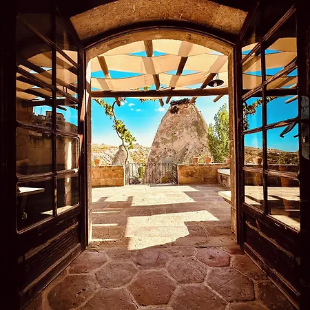 Les Maisons De Cappadoce Учисар